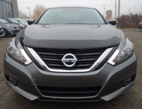 D. Capot,nissan Altima 20 16-18